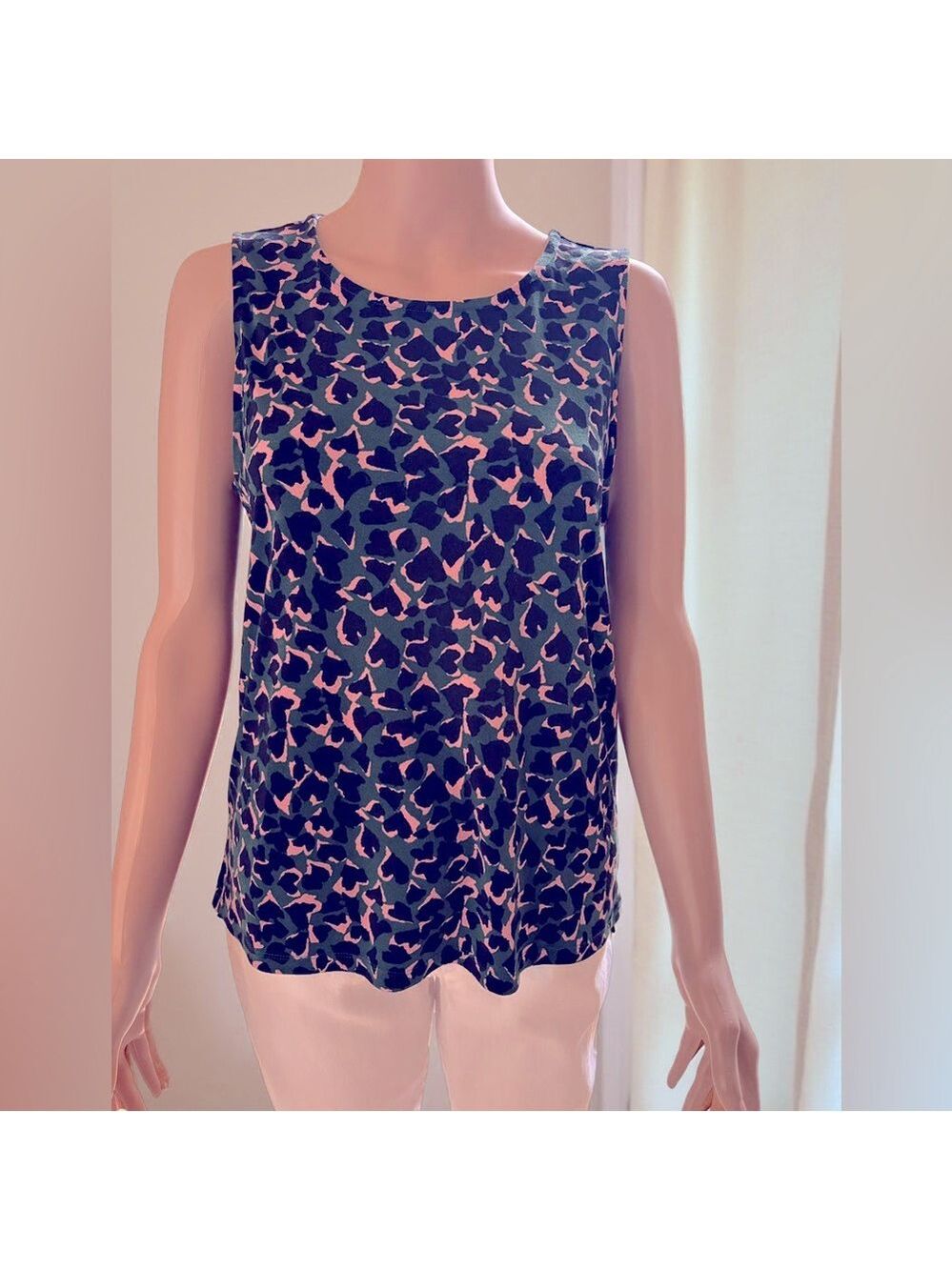 (3 for $12 item) 41 Hawthorn Woman’s Sleeveles Top Green, Pink, & Black Small